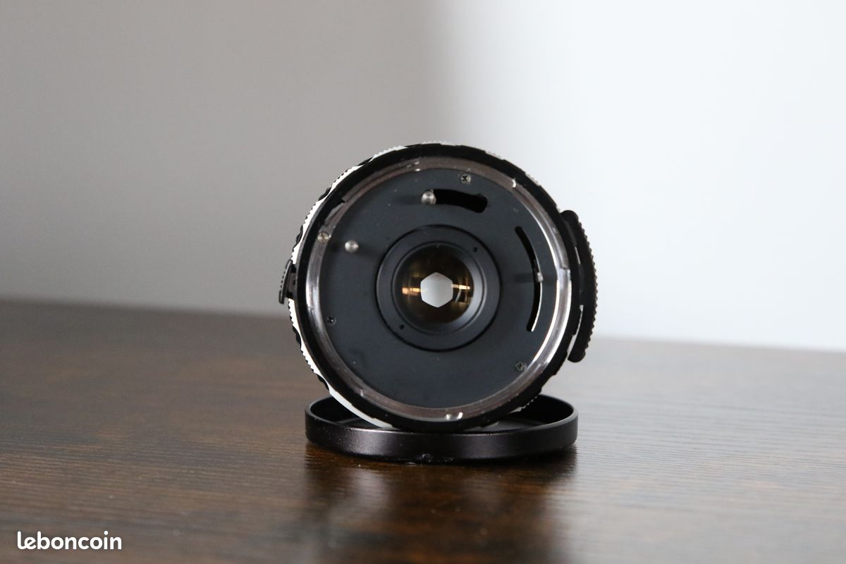 Objectif Soligor Wide-Auto 28 mm f/2,8 vintage à mise au
