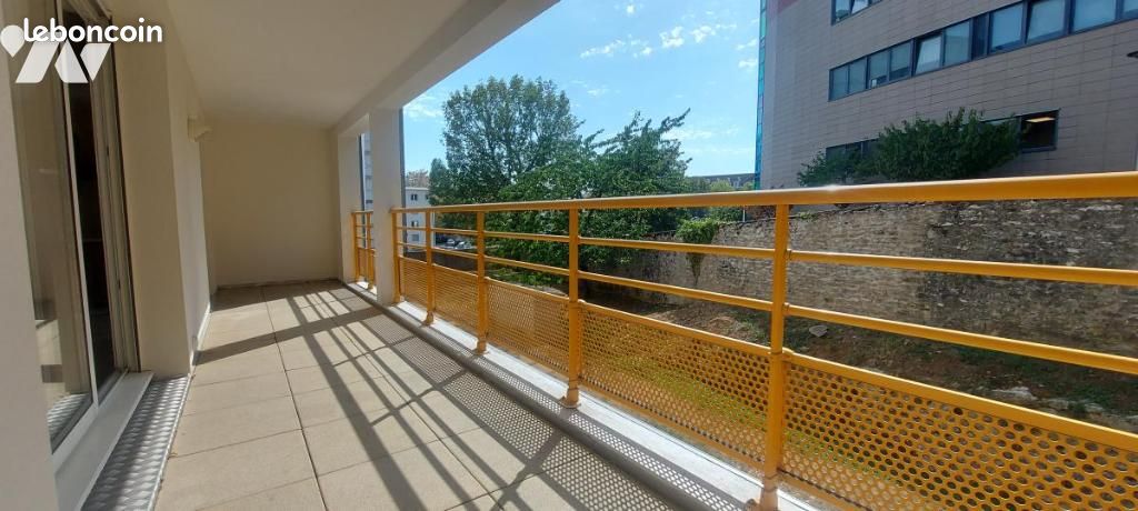 Appartement 5 pièces 101 m² · à Besançon · 101 m² · 210 000 €