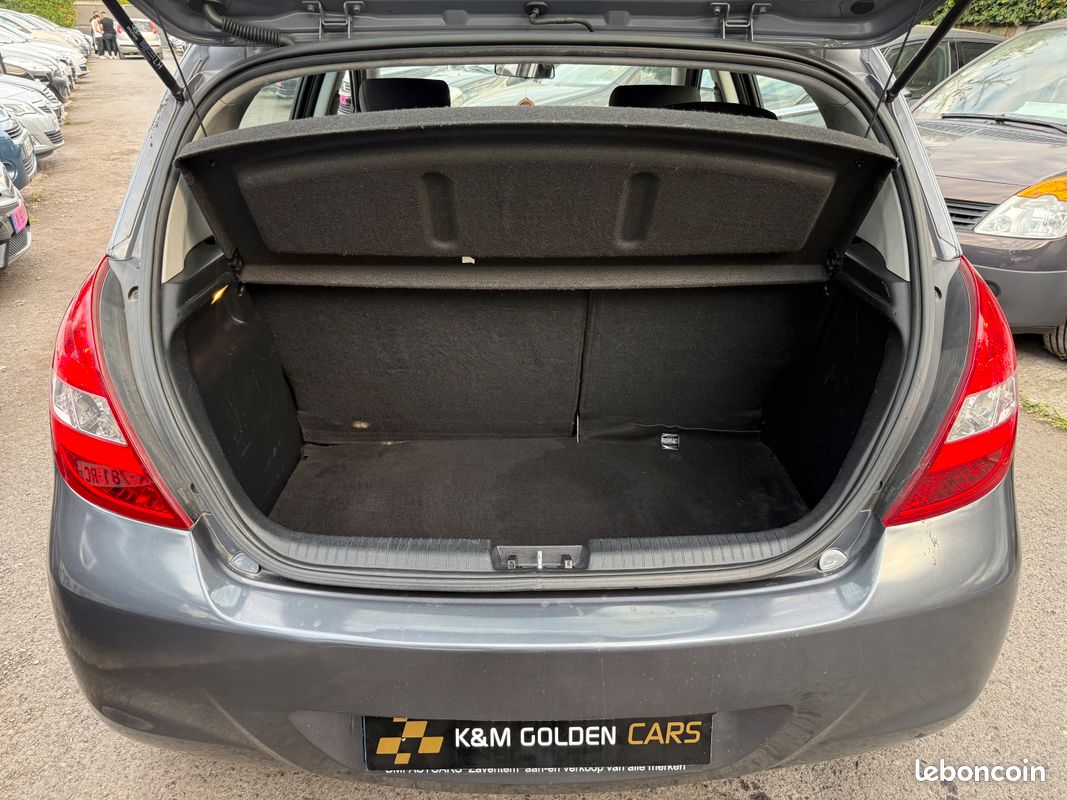 Hyundai i20 / 1.4 CRDi 90Ch / 6 Vitesses / Série WAVE / 133 481Kms / Clim / Jantes (image 12)