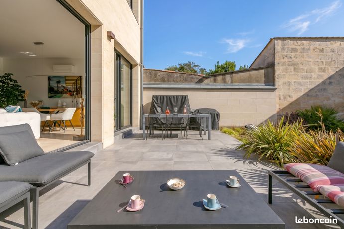 Maison 7 pièces 300 m² — 15