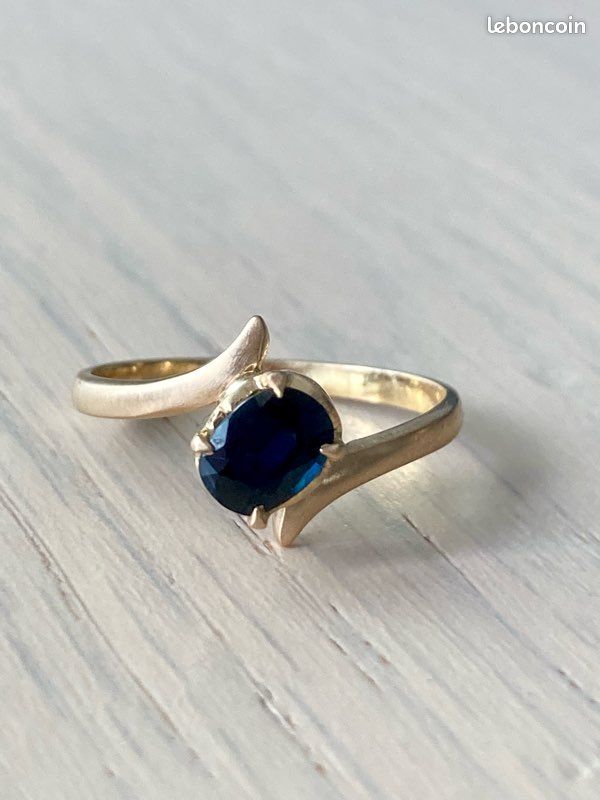 Bague solitaire Or 18K (750) & saphir bleu nuit — Élégante & Poinçonnée (image 1)