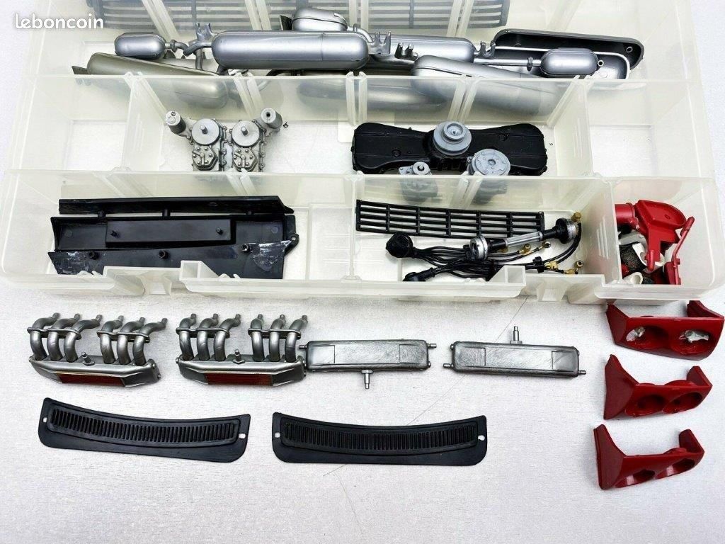 Pièces détachées Pocher 1/8 Porsche et F40 et Testararossa (image 5)