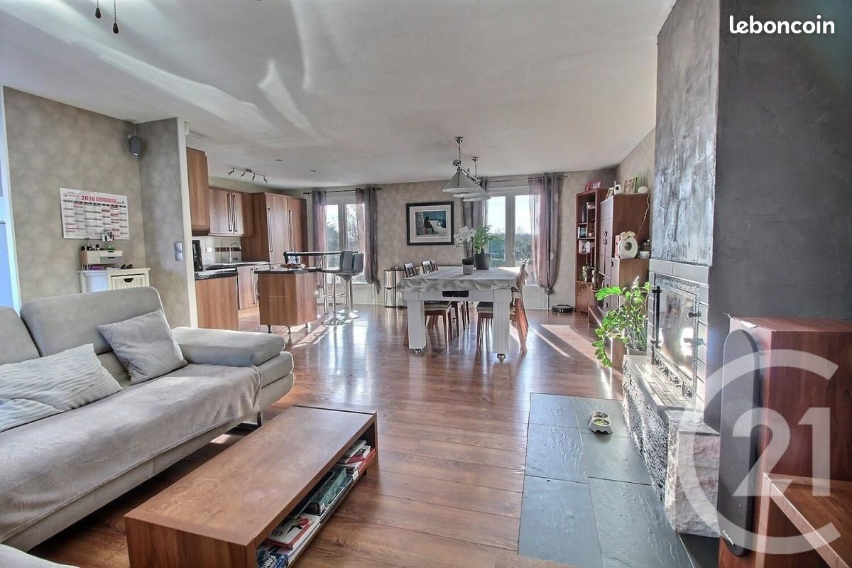 Maison 5 pièces 118 m² · à Béligneux · 118 m² · 385 000 €