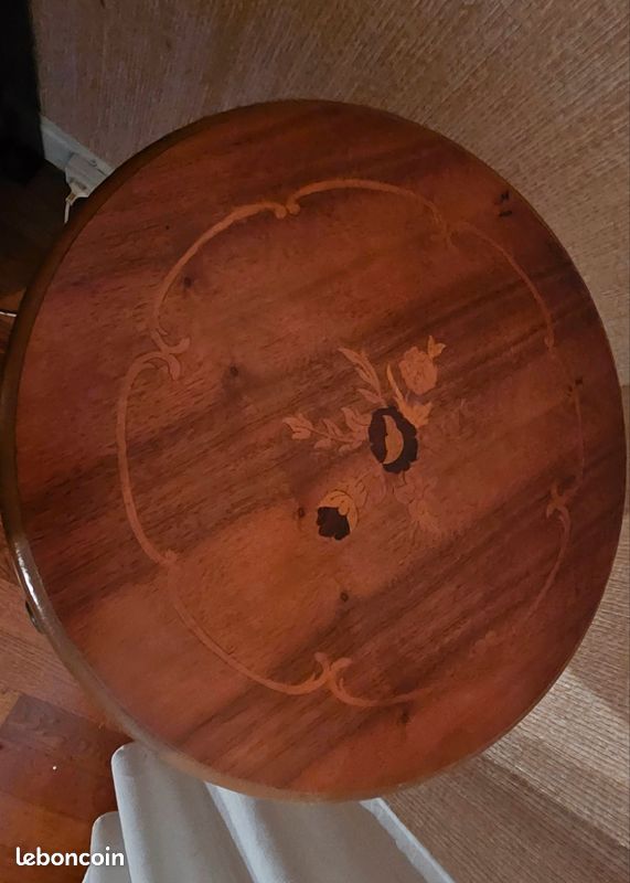 Table de chevet, guéridon avec motif fleurs (image 3)