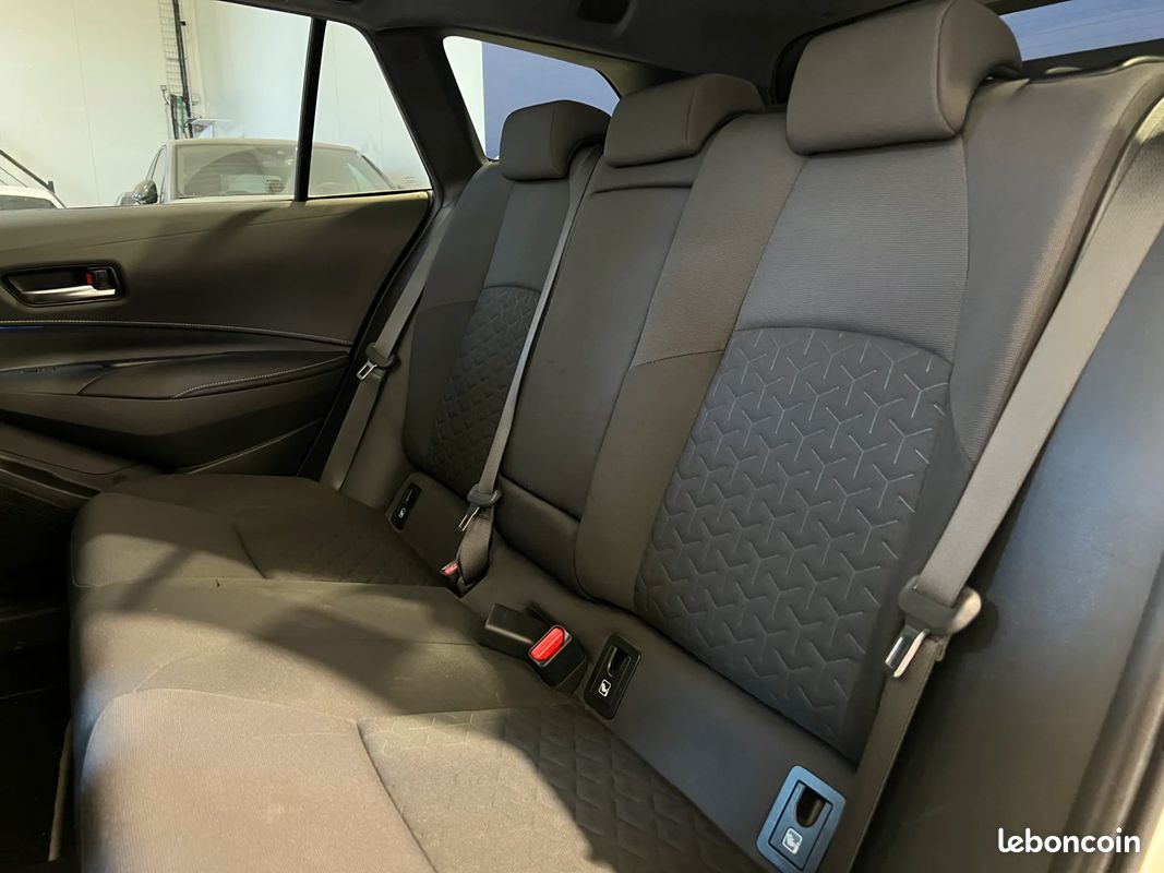 TOYOTA Corolla Touring Sport 2.0 Hybrid 184ch Design - TOIT OUVRANT - ENTRETIEN COMPLET TOYOTA (image 10)