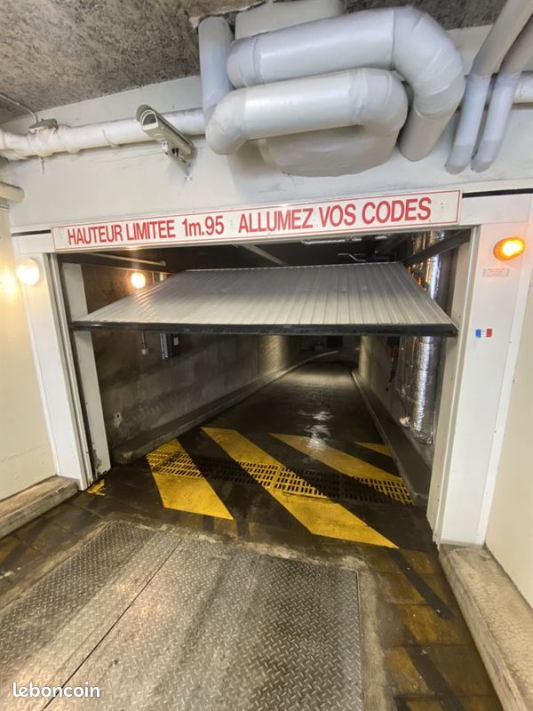 Parking 12 m² · à Paris · 12 m² · 35 000 €