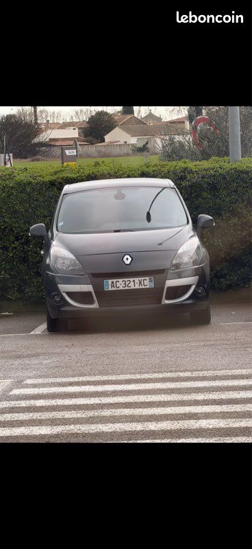 Je mets en vente ma voiture renaut scenic (image 1)