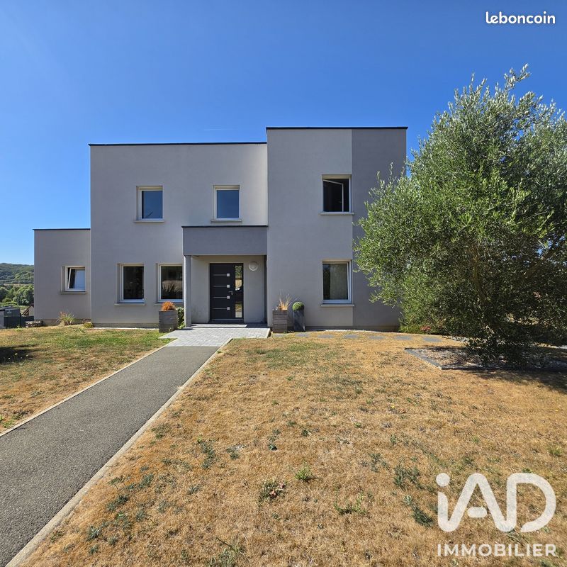 Maison 7 pièces 165 m² · à Beauchamps · 165 m² · 350 000 €