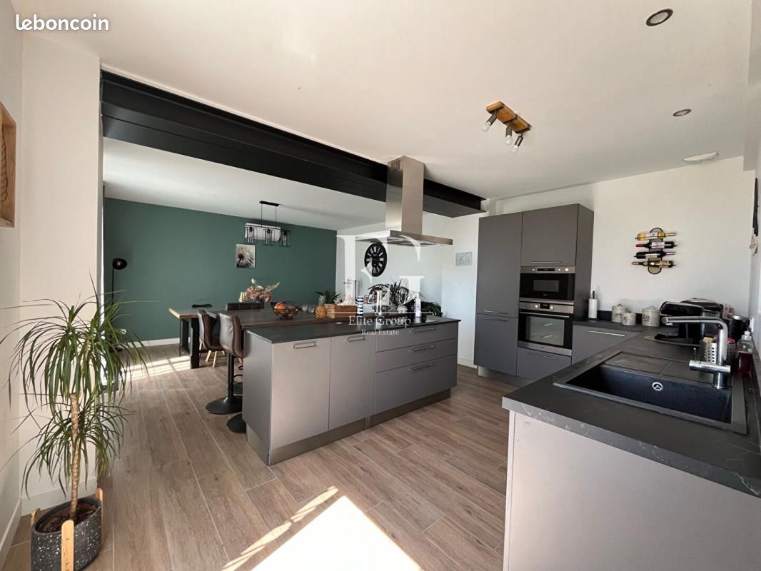 Maison de village 6 pièces 128 m² - Juillac-le-Coq 16130 (image principale 1)