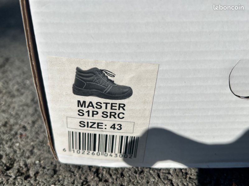 Chaussure de sécurité cuir noir (image 2)