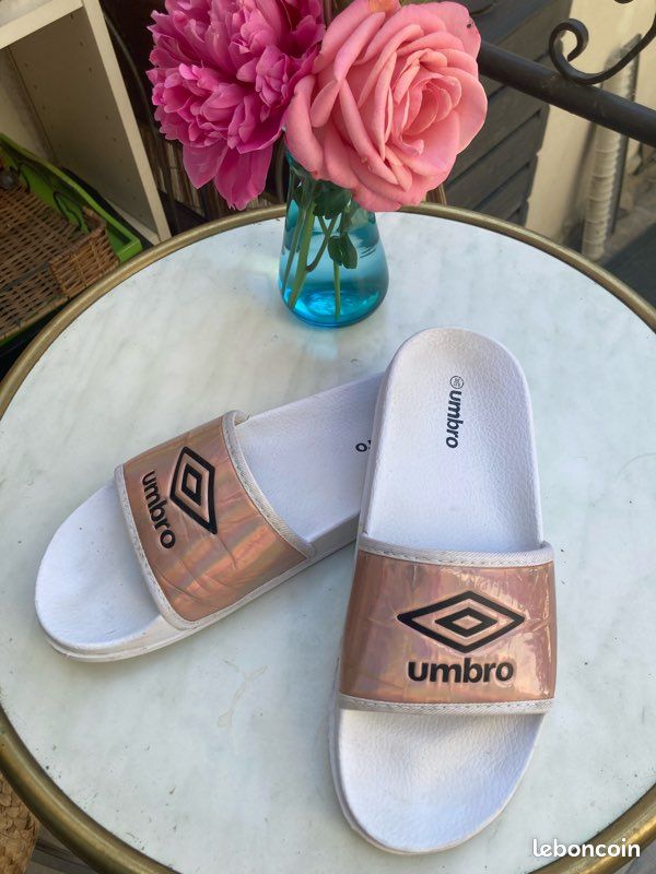 Soyez étincelante en claquette umbro Chaussures