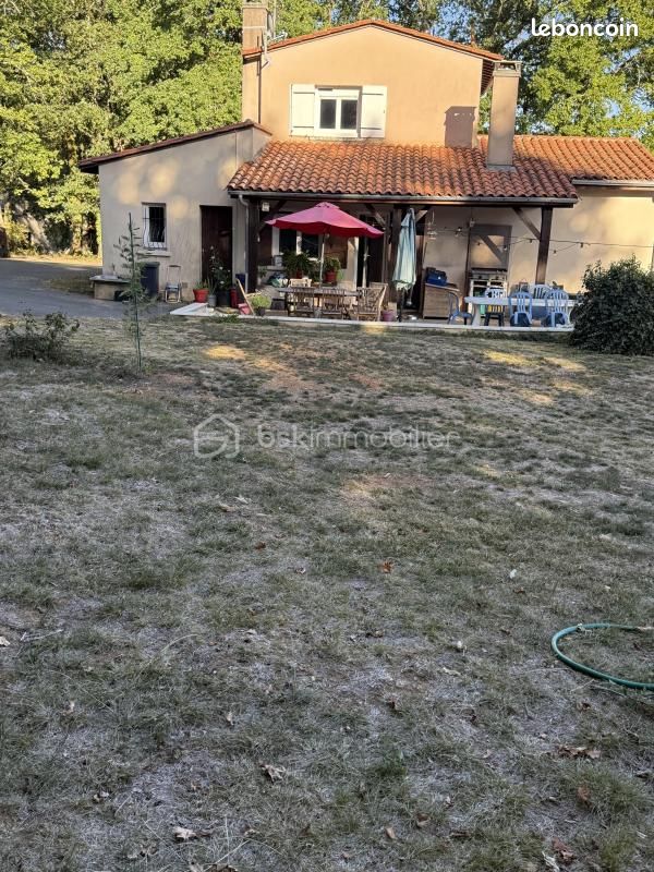 Maison 7 pièces 140 m² · à Sanilhac · 140 m² · 299 500 €