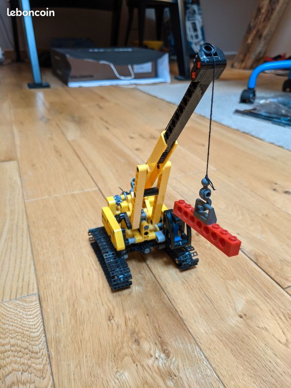 Lego Technic 9391 - Grue sur chenilles et bulldozer (set 2-en-1) (image 4)