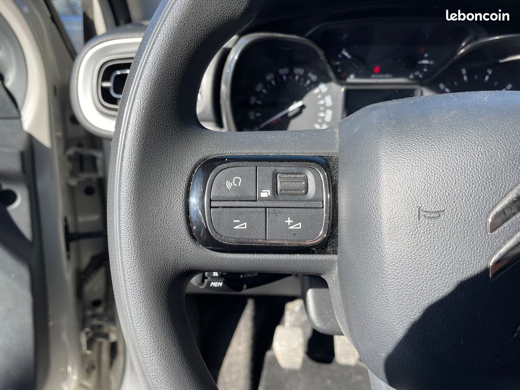 Citroen c3 generation-iii 1.5 bluehdi 100 bvm6 feel entretien complet (image 21)