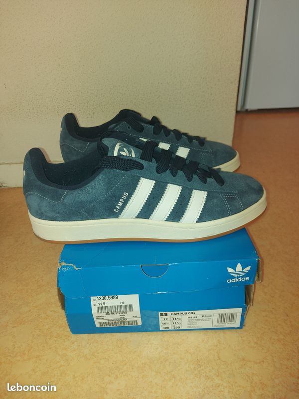 Vends Adidas Campus bleu marine 46 2/3, état neuf 50 euros