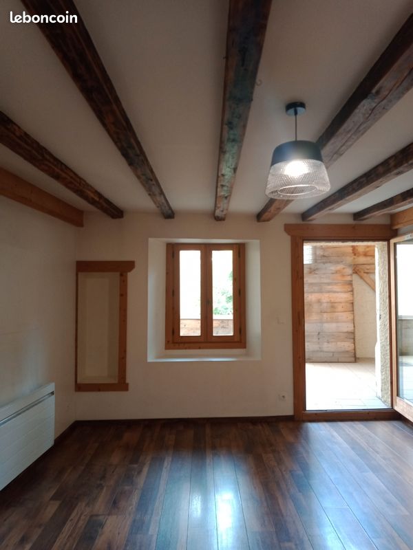 Appartement 3 pièces 53 m² · à La Roche-sur-Foron · 53 m² · 950 €/mois
