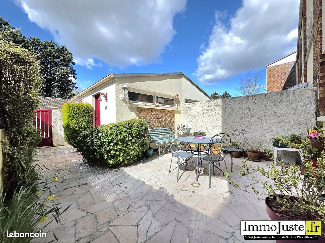 Maison 6 pièces 118 m² · à Maurepas · 118 m² · 320 000 €