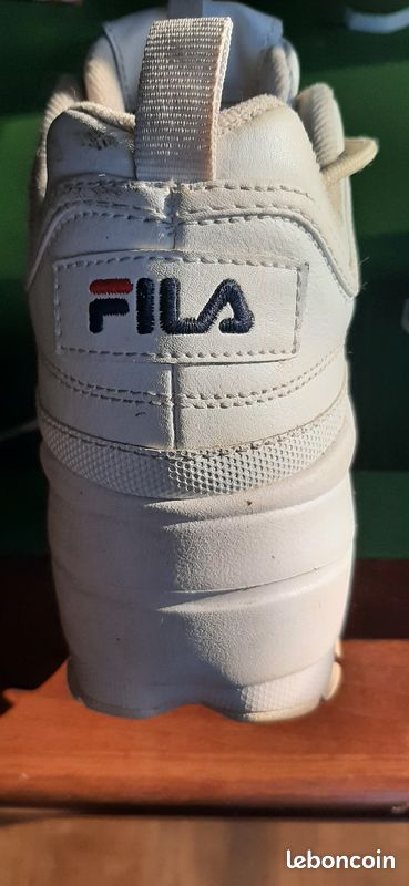 Basquettes FILA quasi neuves taille 39 (image 2)