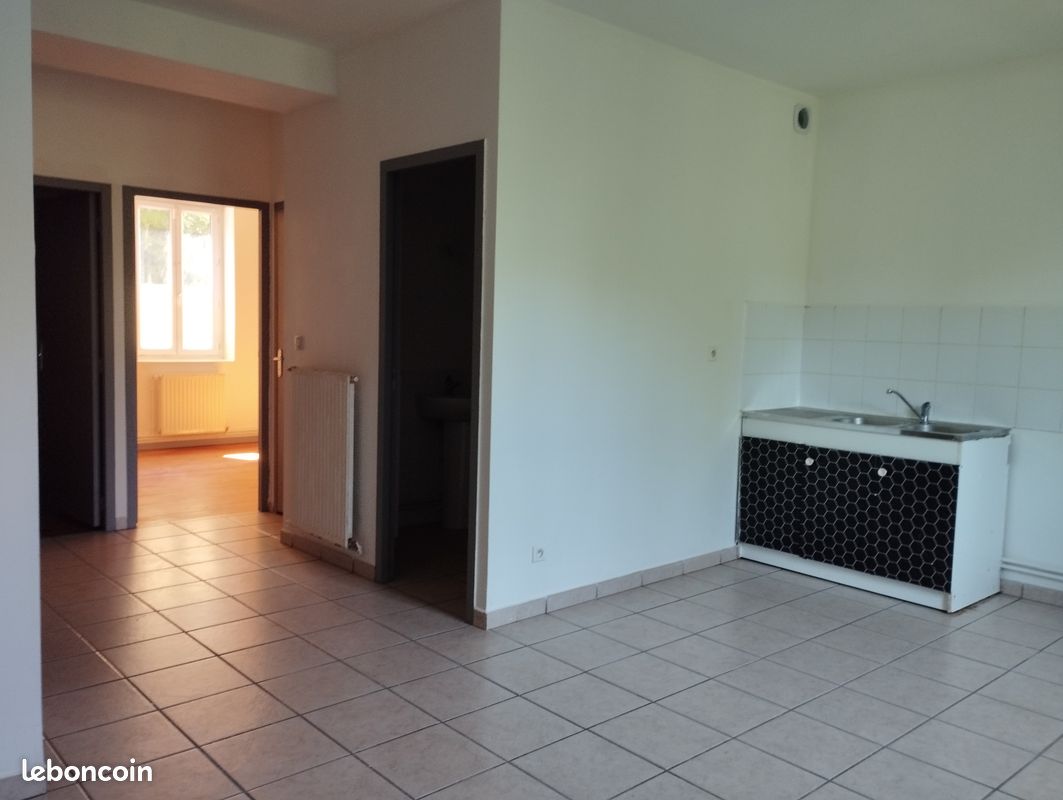 Appartement 3 pièces 50 m² · à Saint-Étienne · 50 m² · 580 €