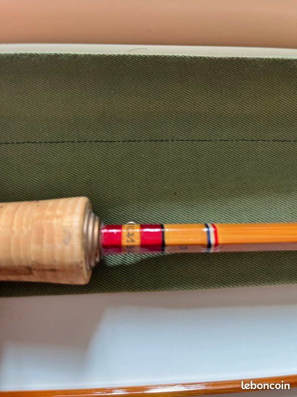 Ancien grand panier de pêche à la truite en osier et bois ... - UK Ancien grand panier de pêche à la truite en osier et bois ... - UK