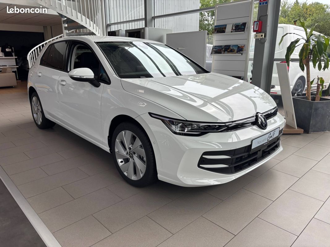 VOLKSWAGEN Golf 1.5 eHybrid 204 DSG6 VW Edition (image 2)