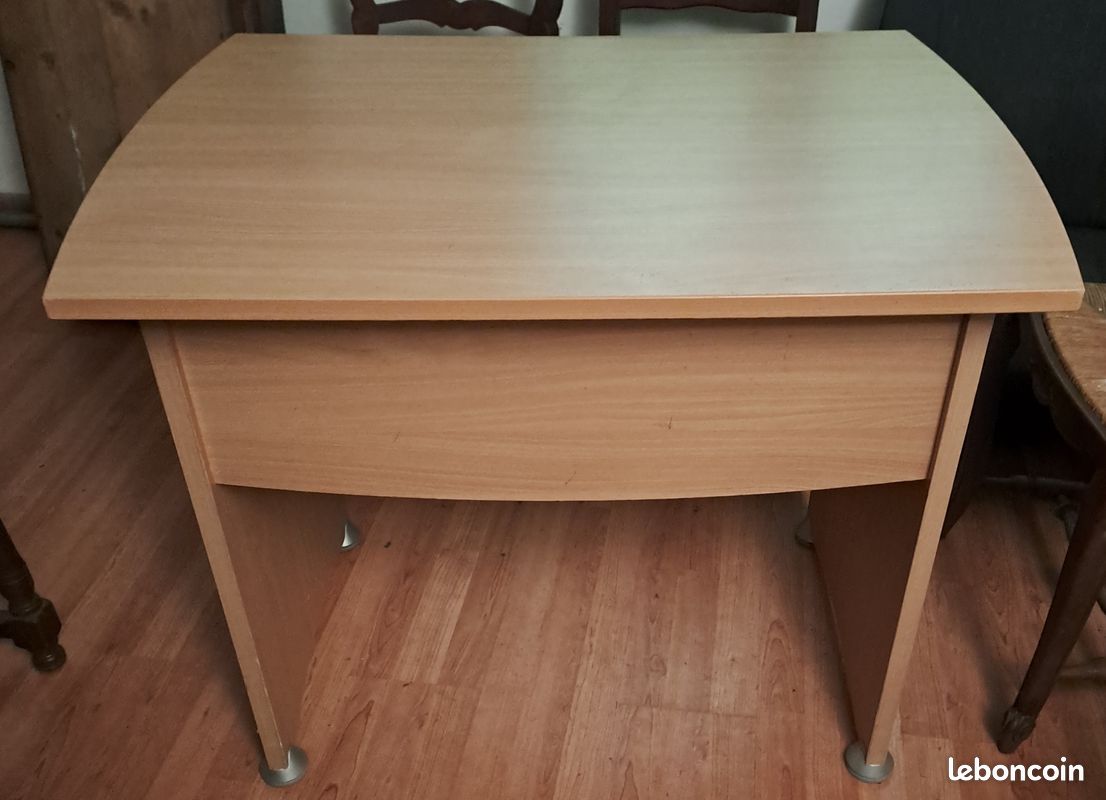 Bureau (image 2)