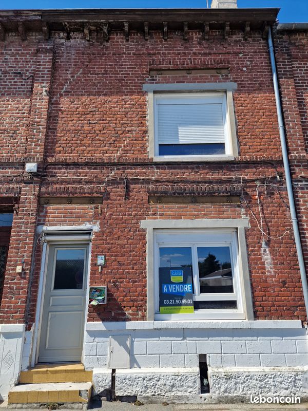 Maison 6 pièces 137 m² · à Montigny-en-Gohelle · 137 m² · 104 000 €