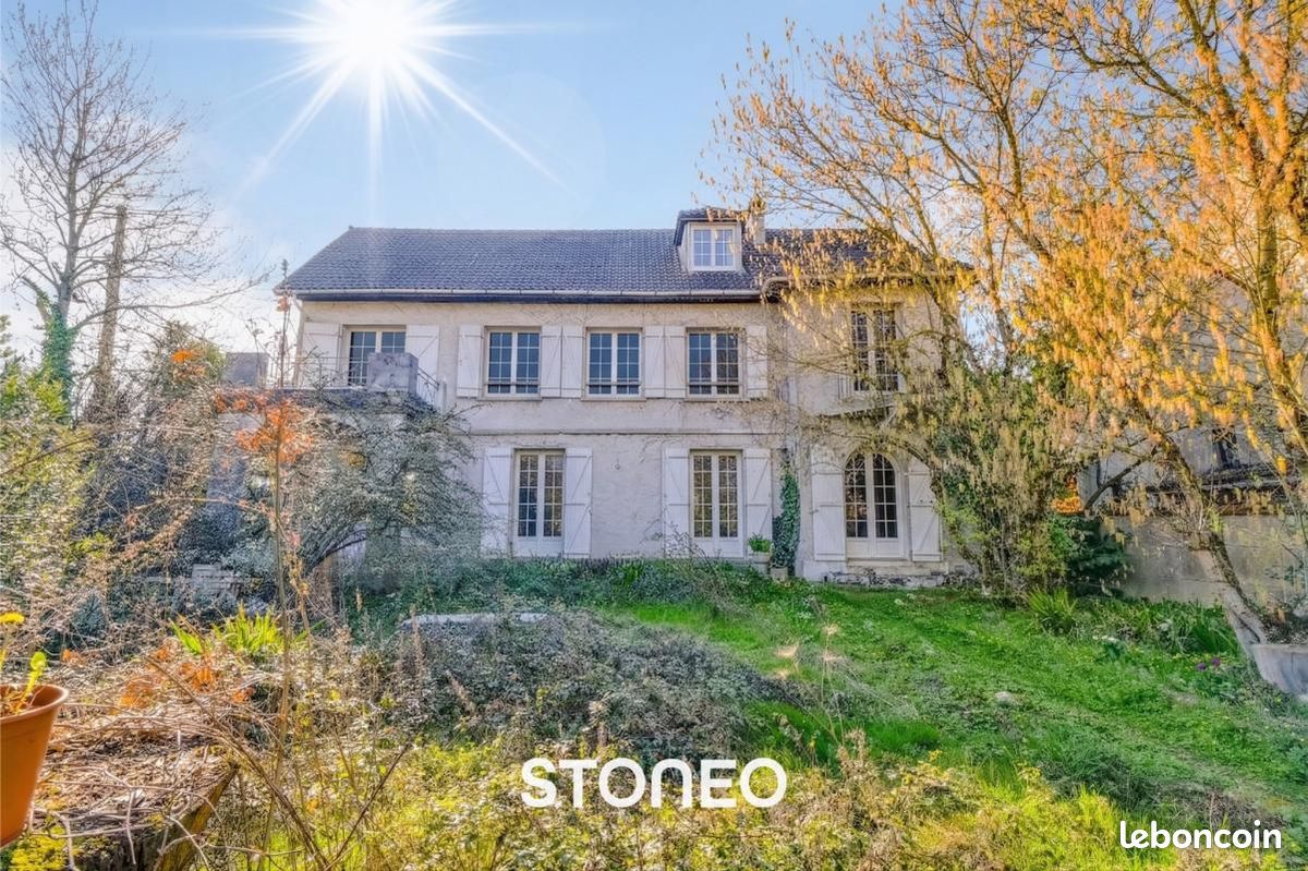 Maison 8 pièces 187 m² · à Le Plessis-Robinson · 187 m² · 750 000 €