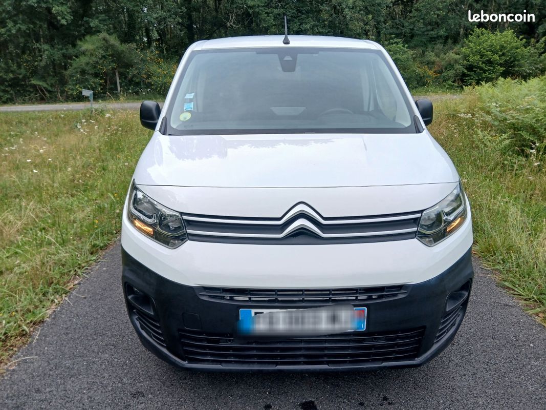 11.250ht Citroën berlingo BlueHDi 100ch Driver (image 4)
