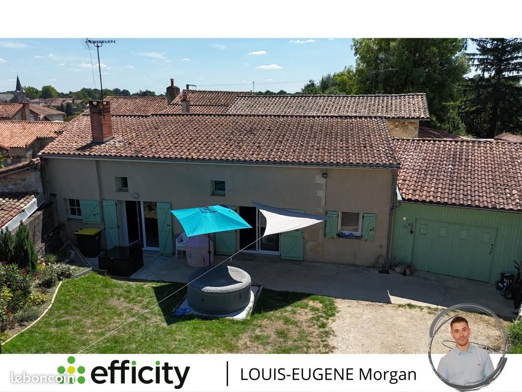 Maison 4 pièces 115 m² · à Charroux · 115 m² · 90 000 €