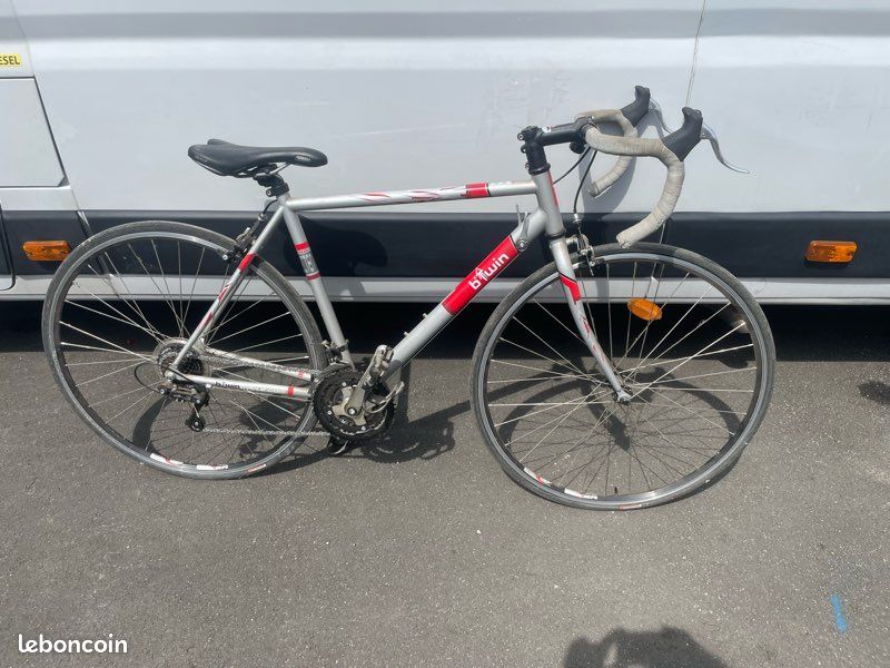 Vélo de course btwin décathlon taille M Vélos