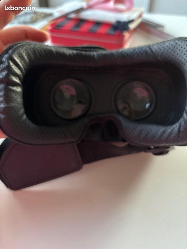 Masque de réalité virtuelle pour téléphone (image 2)