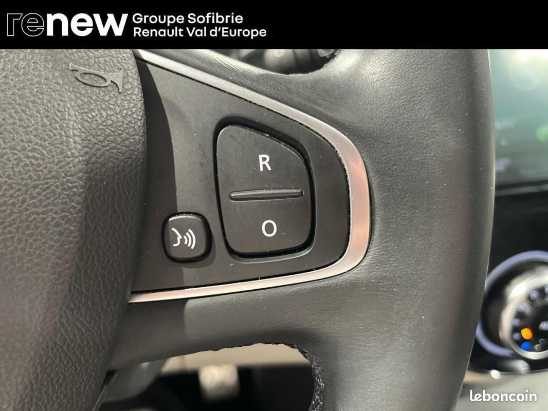 Renault Captur TCe 150 FAP EDC Initiale Paris (image 21)