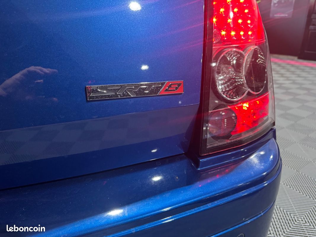 Chrysler 300c 6.1 v8 hemi srt-8 a (image 38)