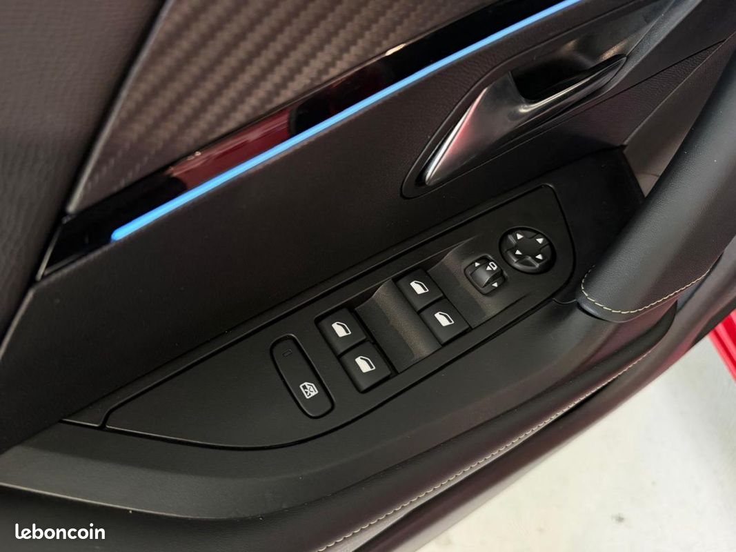 Peugeot 2008 gt 130 eat8 (image 11)