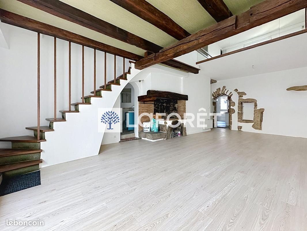 Appartement 139 m² · à Parthenay · 139 m² · 900 €/mois