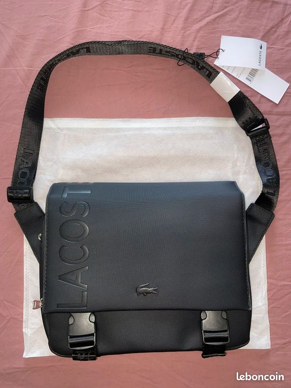 Sacoche Lacoste homme simili cuir noir Accessoires Bagagerie