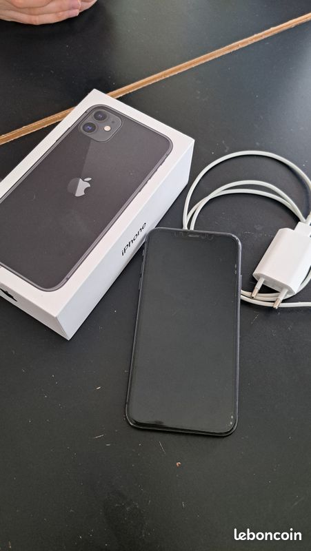 I Phone 11 (image 1)