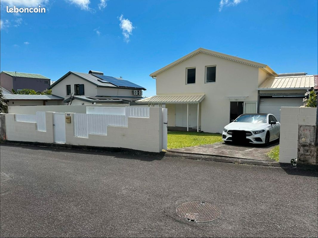 Maison 5 pièces 85 m² · à Sainte-Suzanne · 85 m² · 360 000 €