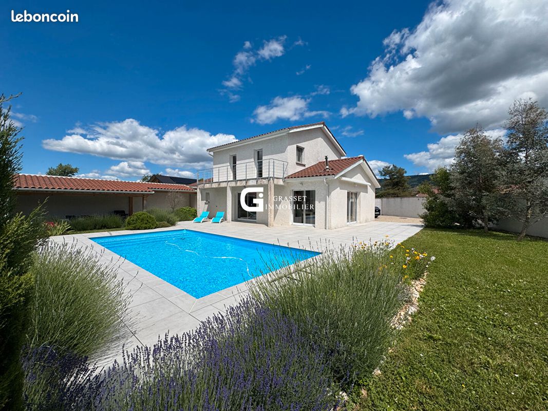 Maison 5 pièces 125 m² · à Izernore · 125 m² · 379 000 €