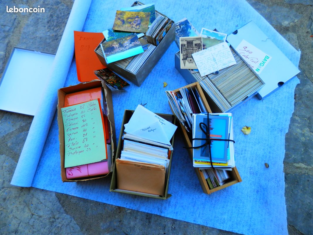 Un lot de plus ou moins plutôt plus de 3000 cartes postales anciennes (image 1)