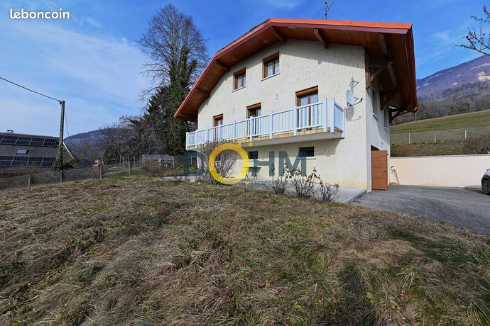 Maison 6 pièces 223 m²