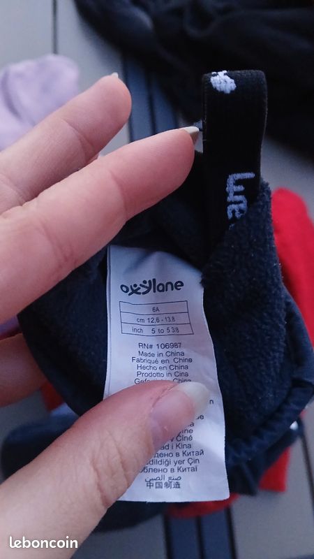 Lot combinaison de ski+4 sous pulls+ 2 paires de moufles (image 8)