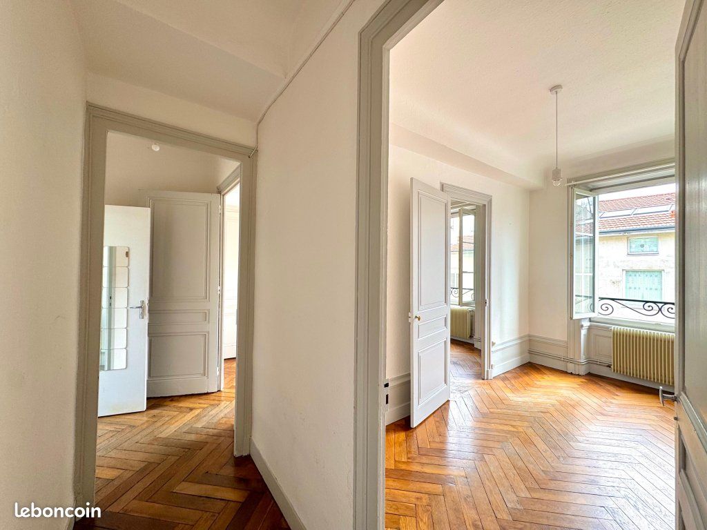 Appartement 2 pièces 39 m² · à Saint-Étienne · 39 m² · 375 €/mois