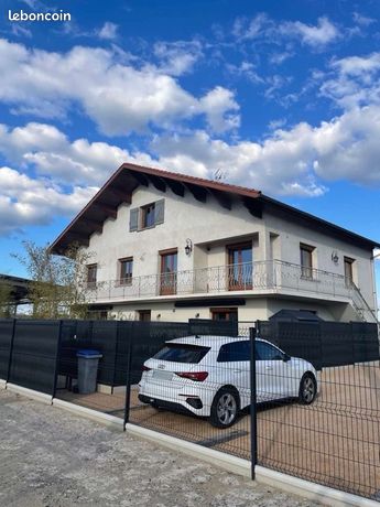 À vendre – Appartement T5 de 114 m² entièrement rénové – Veauche