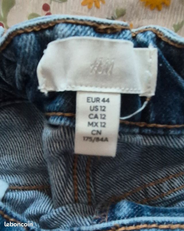 Pantalon jean taille 44 (image 3)