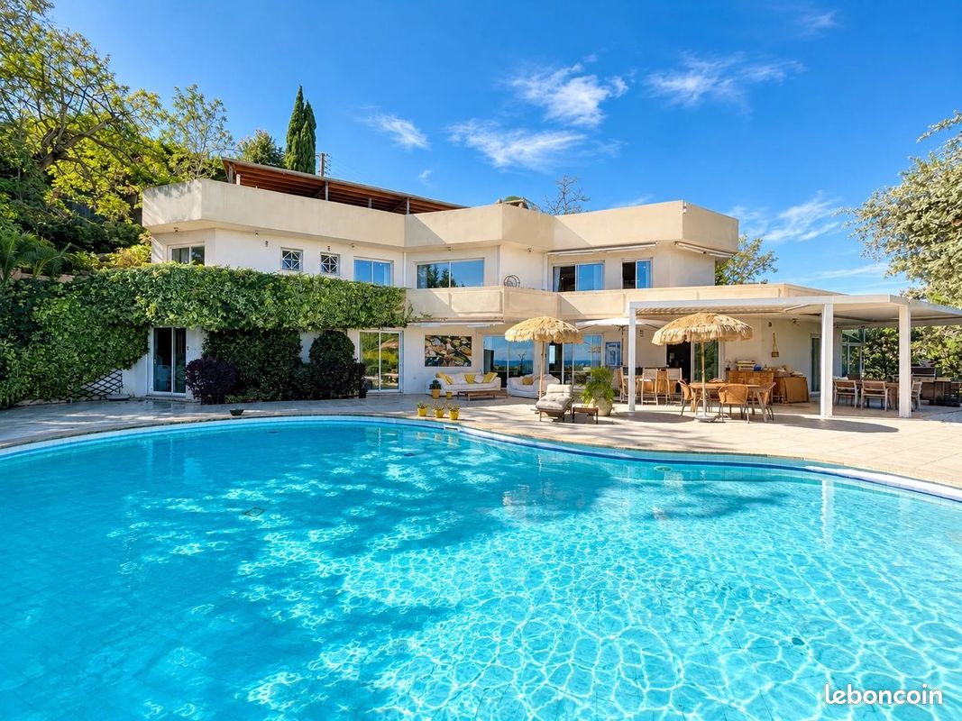 Maison 7 pièces 251 m² · à Cannes · 251 m² · 2 590 000 €