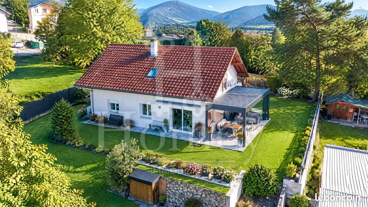 Maison 5 pièces 147 m² · à Fillinges · 147 m² · 687 800 €