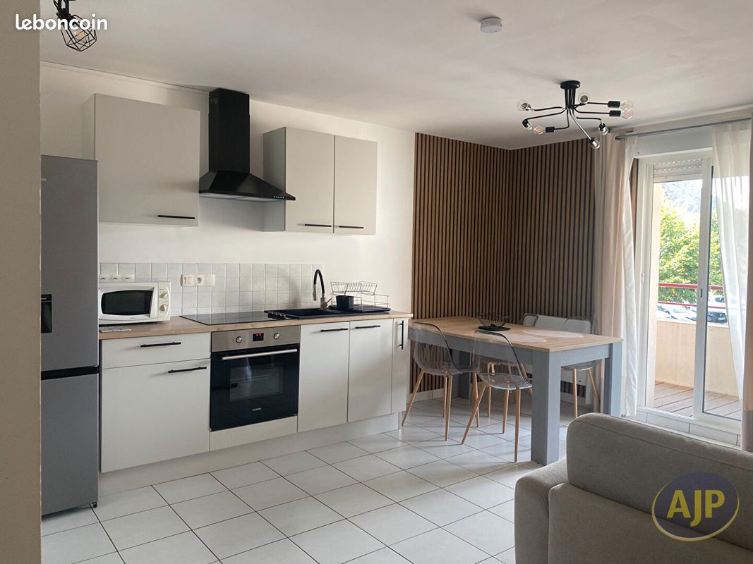 Appartement 2 pièces 46 m² · à Vallons-de-l'Erdre · 46 m² · 560 €