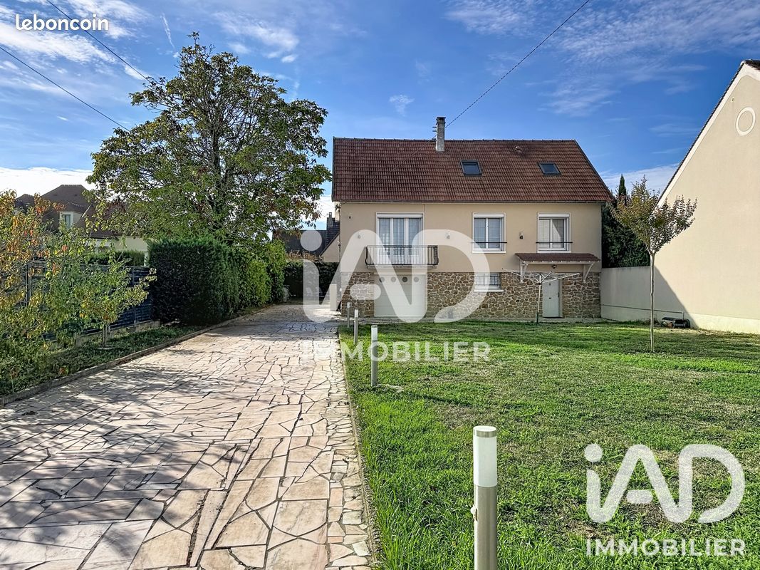 Maison 6 pièces 124 m² · à Ballancourt-sur-Essonne · 124 m² · 359 500 €